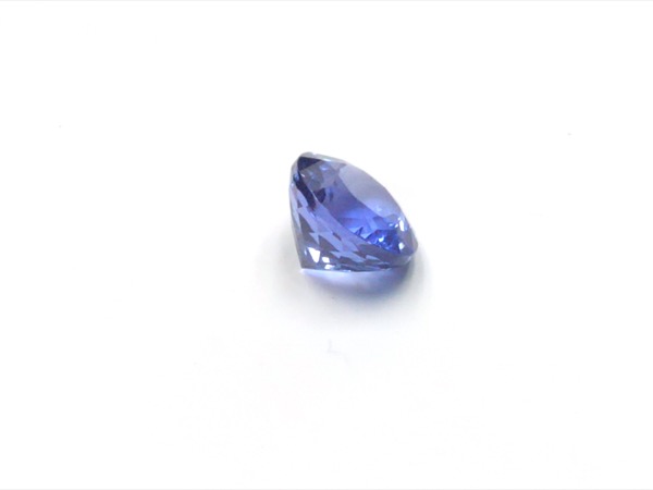 Pierre Précieuse Tanzanite 1,35 Carats - Qualité AAA Certifiée HKD - Coupe Coussin - Bleu/violet